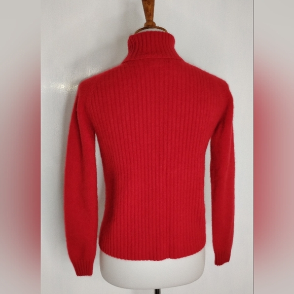 SOFT CASHMERE NEIMAN MARCUS TURTLE NECK - Picture 2 of 10